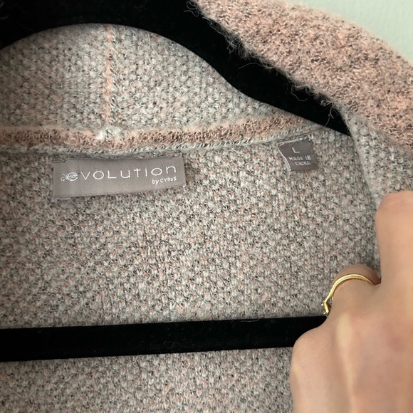 Long Grey Peach and White Cardigan by Evolution Size Large - Picture 6 of 7